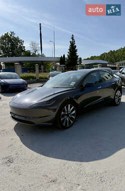 Седан Tesla Model 3 2024 в Виннице
