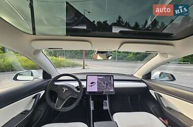 Седан Tesla Model 3 2019 в 