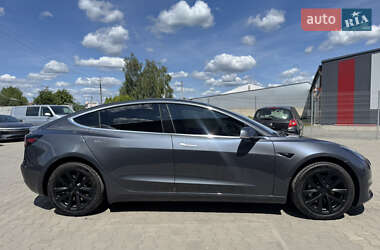 Седан Tesla Model 3 2018 в 