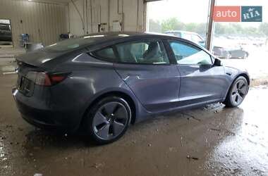 Седан Tesla Model 3 2023 в 