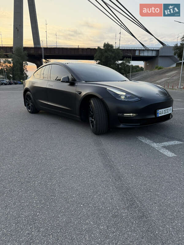 Седан Tesla Model 3 2022 в Киеве фото 3 Седан Tesla Model 3 2022 в Киеве