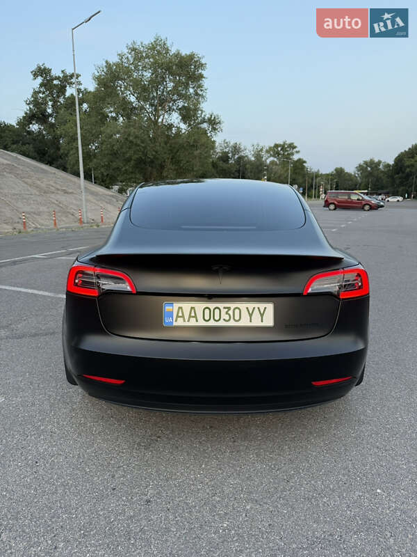 Седан Tesla Model 3 2022 в Киеве фото 5 Седан Tesla Model 3 2022 в Киеве