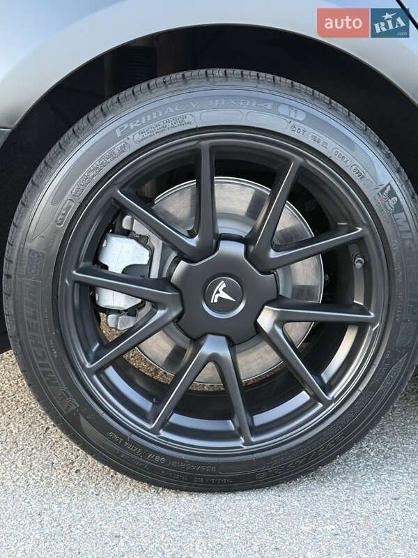 Седан Tesla Model 3 2022 в Киеве фото 7 Седан Tesla Model 3 2022 в Киеве