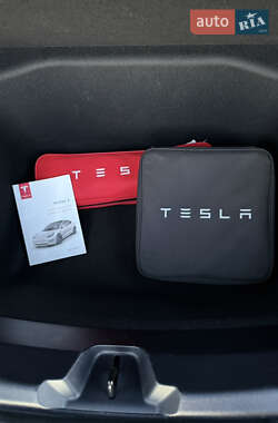 Седан Tesla Model 3 2022 в Киеве фото 12 Седан Tesla Model 3 2022 в Киеве