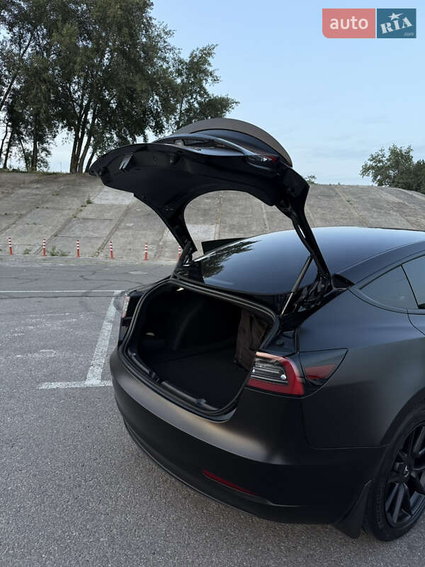 Седан Tesla Model 3 2022 в Киеве фото 11 Седан Tesla Model 3 2022 в Киеве