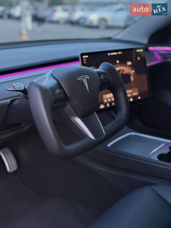Седан Tesla Model 3 2022 в Киеве фото 20 Седан Tesla Model 3 2022 в Киеве