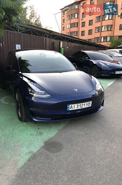 Седан Tesla Model 3 2020 в Києві