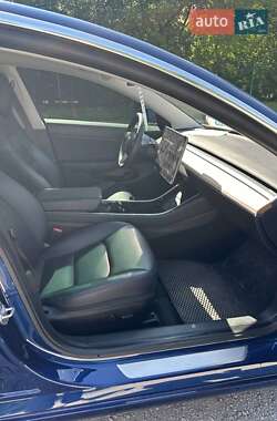 Седан Tesla Model 3 2019 в 