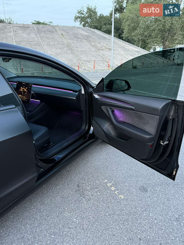 Седан Tesla Model 3 2022 в Киеве фото 21 Седан Tesla Model 3 2022 в Киеве
