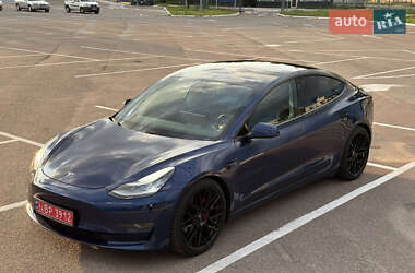 Седан Tesla Model 3 2019 в 
