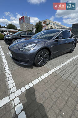 Седан Tesla Model 3 2018 в 