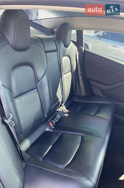 Седан Tesla Model 3 2018 в 