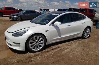 TESLA MODEL 3 2019
