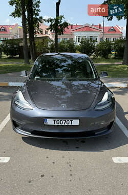 Седан Tesla Model 3 2018 в Києві