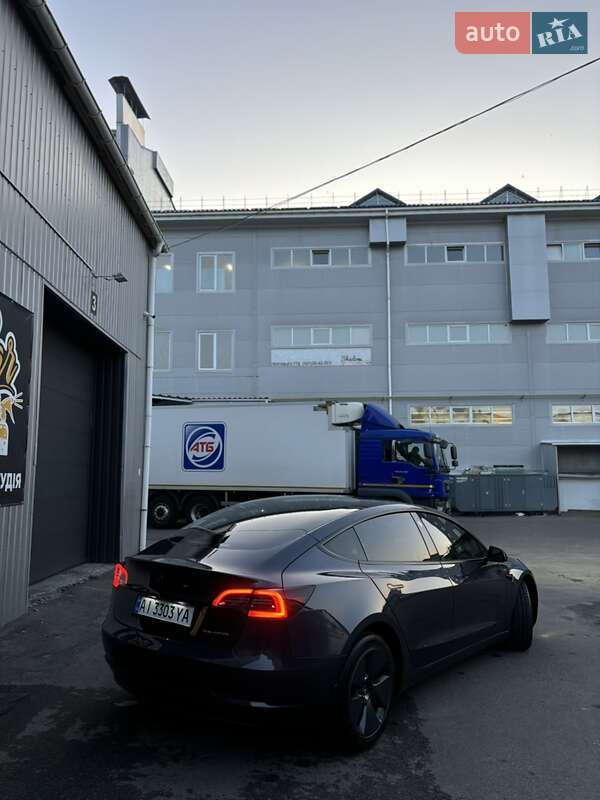 Седан Tesla Model 3 2023 в Белой Церкви