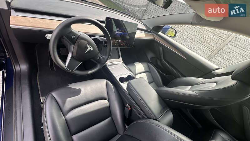 Седан Tesla Model 3 2022 в Києві