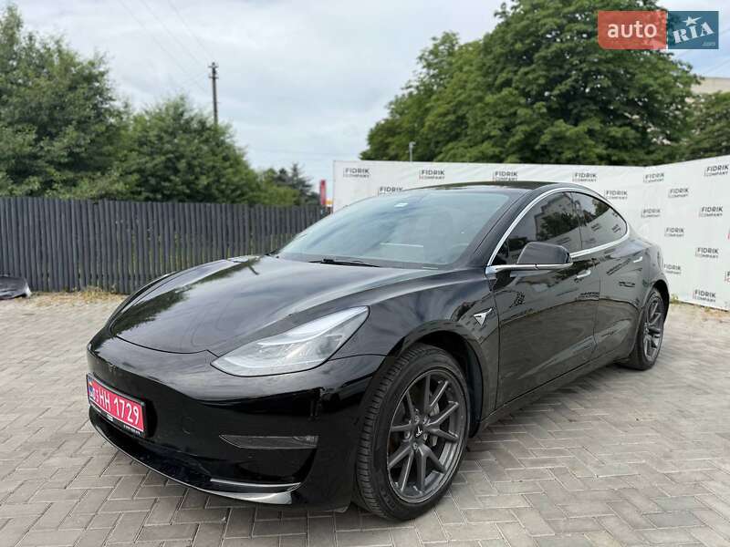 Седан Tesla Model 3 2019 в Луцьку