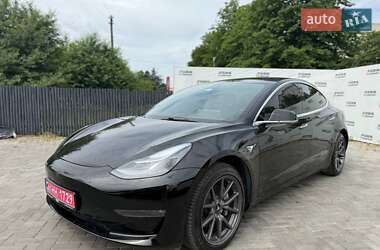 Седан Tesla Model 3 2019 в 