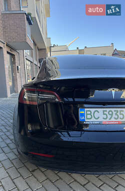 Седан Tesla Model 3 2019 в 