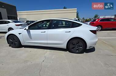 Седан Tesla Model 3 2021 в 