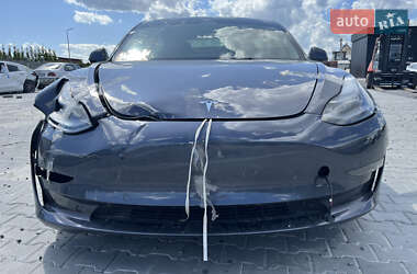 Седан Tesla Model 3 2022 в 