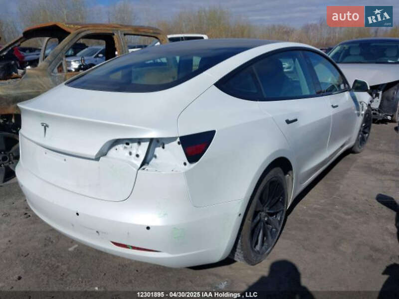 Седан Tesla Model 3 2021 в Луцьку