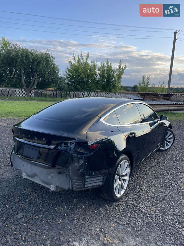 Седан Tesla Model 3 2019 в Луцке