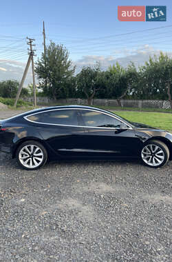 Седан Tesla Model 3 2019 в 