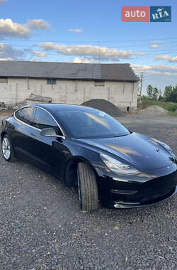 Седан Tesla Model 3 2019 в 