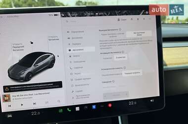 Седан Tesla Model 3 2020 в 