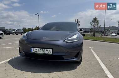 Седан Tesla Model 3 2020 в 