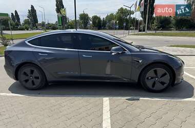 Седан Tesla Model 3 2020 в 