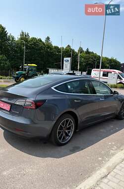 Седан Tesla Model 3 2019 в 