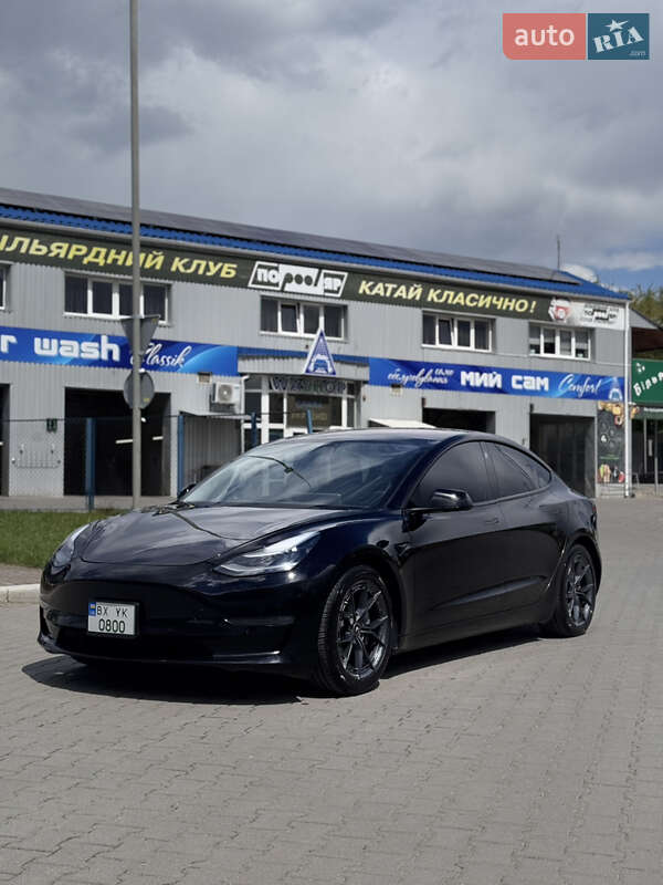 Седан Tesla Model 3 2018 в 