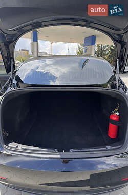 Седан Tesla Model 3 2018 в 