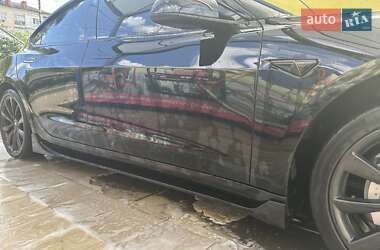 Седан Tesla Model 3 2018 в Первомайську
