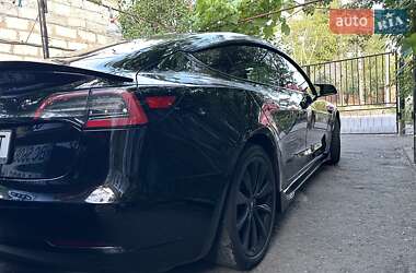 Седан Tesla Model 3 2018 в Первомайську