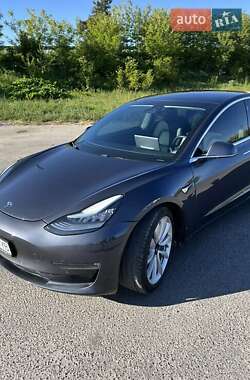 Седан Tesla Model 3 2019 в 
