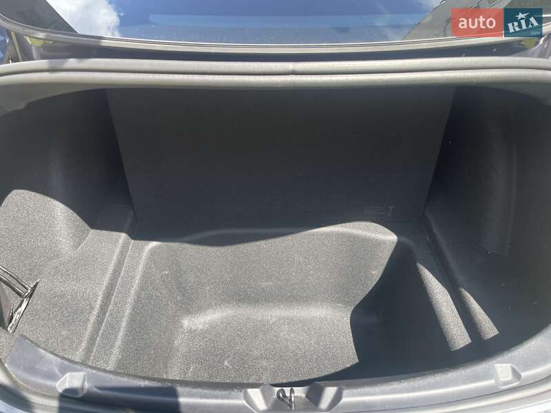 Седан Tesla Model 3 2022 в Полтаве