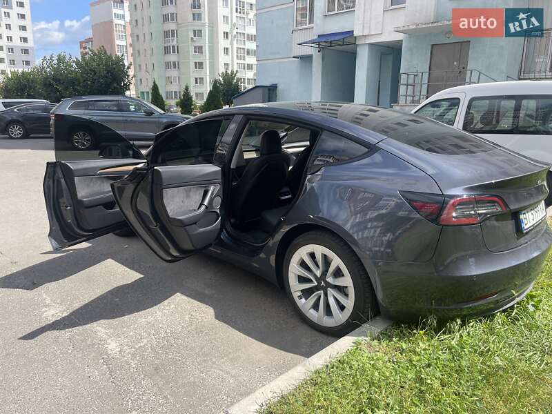 Седан Tesla Model 3 2022 в Полтаве