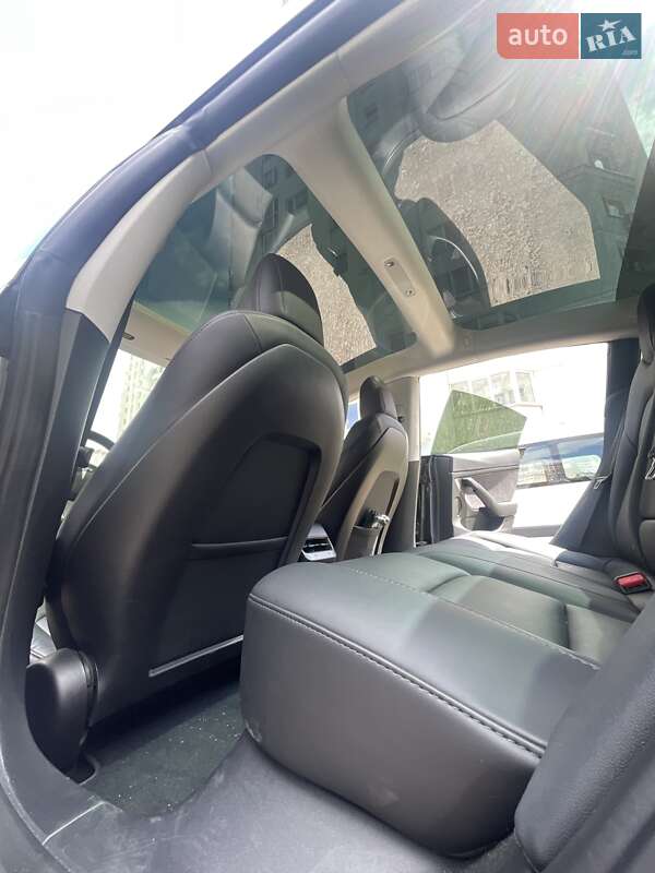 Седан Tesla Model 3 2022 в Полтаве