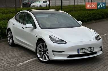Седан Tesla Model 3 2019 в 