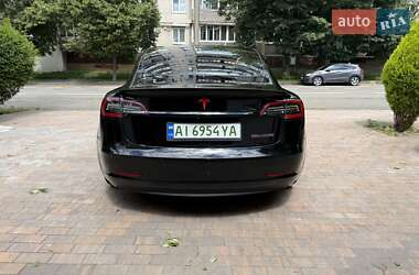 Седан Tesla Model 3 2020 в 