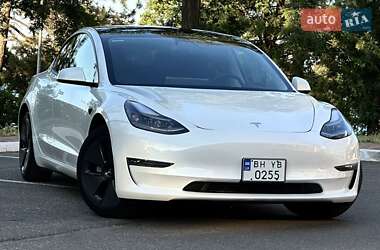 Седан Tesla Model 3 2021 в 
