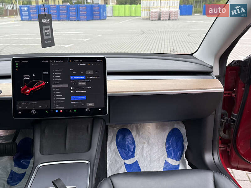 Седан Tesla Model 3 2020 в Коломые