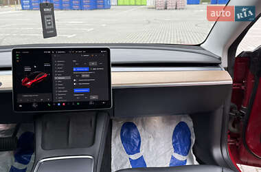 Седан Tesla Model 3 2020 в 