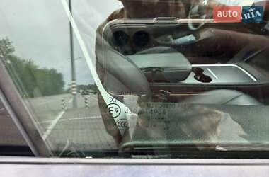 Седан Tesla Model 3 2020 в 