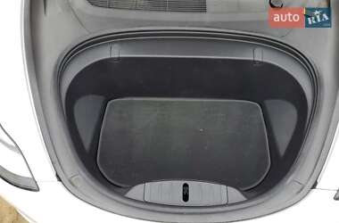 Седан Tesla Model 3 2018 в 