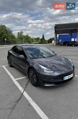Седан Tesla Model 3 2021 в 