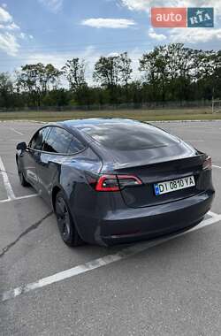 Седан Tesla Model 3 2021 в 